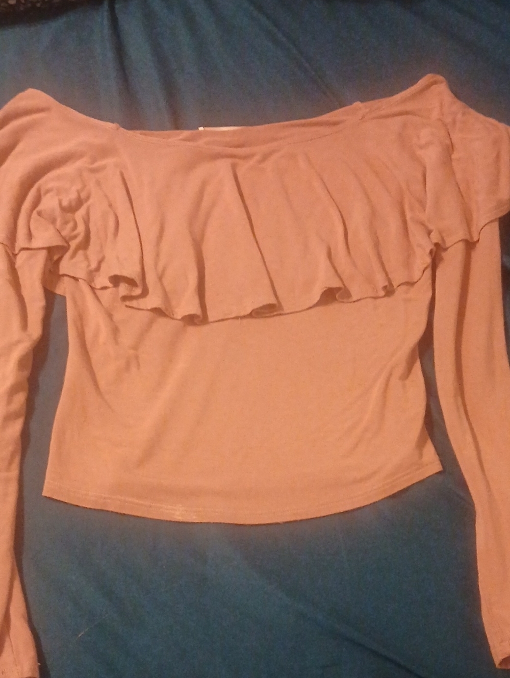 Women’s Off-Shoulder Ruffle Long Sleeve Top - Mauve